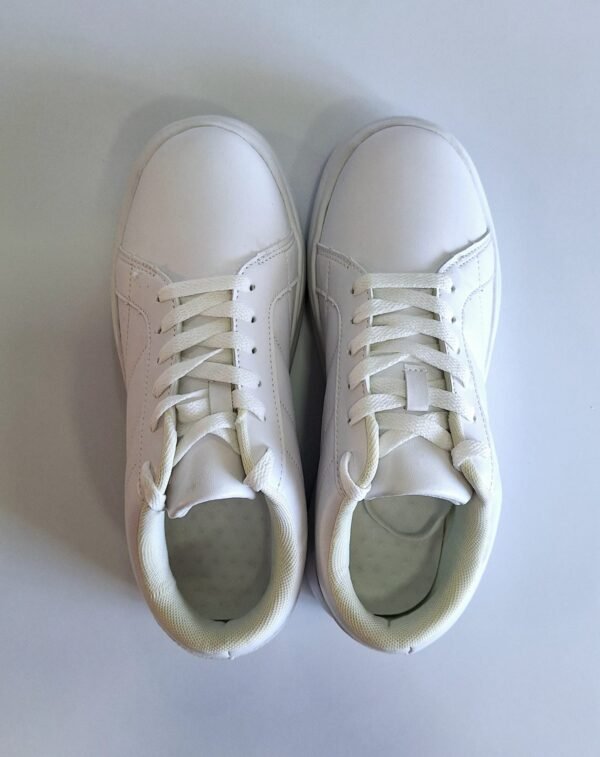 466b4ccd-b95b-4735-8bcd-5da07d99ad1e Zapatillas deportivas casuales y ligeras