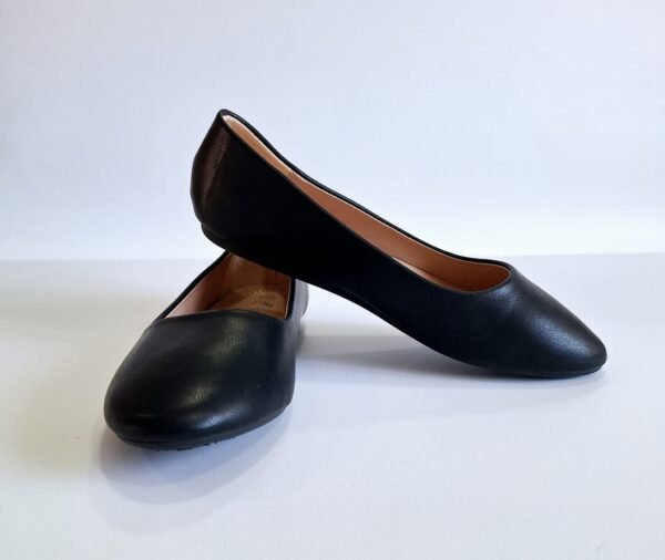 8f6bc9c1-8d5e-4a7e-a178-a11cf79ce501 Zapatos bailarinas planos clásicos con plantilla acolchada