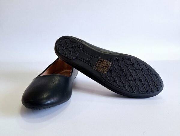 9a6a4cf1-9000-4072-84d4-5b57e43b853f Zapatos bailarinas planos clásicos con plantilla acolchada