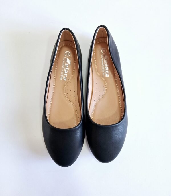 c177766c-30a2-49ac-8fe4-a7aeda6d9547 Zapatos bailarinas planos clásicos con plantilla acolchada