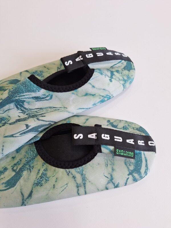 ee2ac3fc-f183-4efe-a2ea-deadba0a89ea Zapatillas de casa, agua antideslizante Slipper